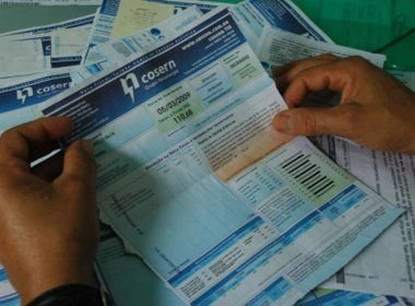 Conta de luz terá bandeira vermelha em abril, define Aneel