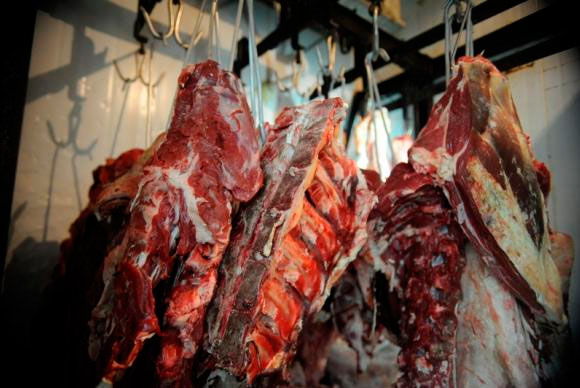 China reabrirá importação de carne brasileira a partir de segunda-feira (27)