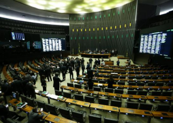 Câmara aprova projeto que libera terceirização de todas atividades das empresas