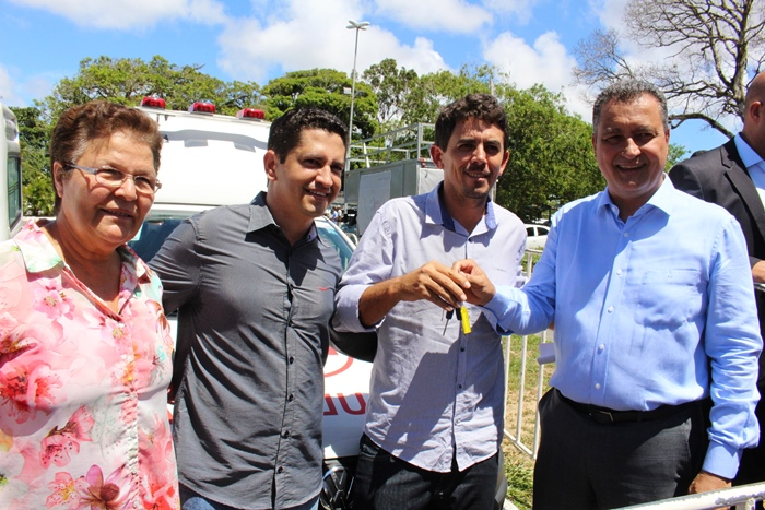 Indicação de Fátima Nunes resulta em entrega de ambulância para Adustina