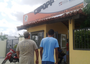 Coité – Traumatizados depois de assaltados em sala de aula, dois alunos pediram transferência do Olgarina