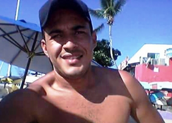 Homem morre depois que veículo desceu ribanceira na BR 324