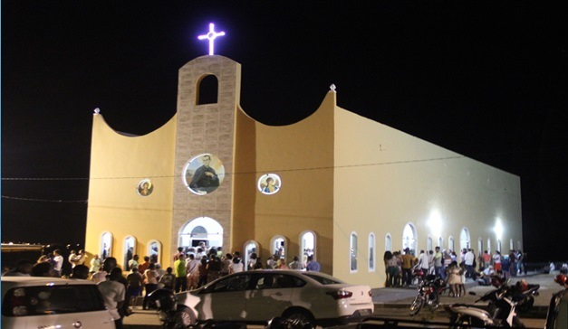 Riachão do Jacuípe – Capela do Bem Aventurado Justino é inaugurada dois dias antes de padre Alessandro deixar Paróquia