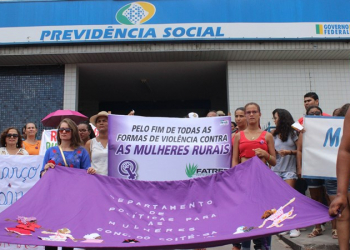 Dia Internacional da Mulher em Coité é marcado por manifestação contra a reforma da previdência