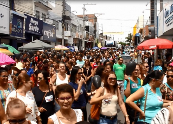 Manifestação em Coité: ‘1,2,3… 4,5,mil, ou para essa PEC, ou para o Brasil!’ (Veja o vídeo)