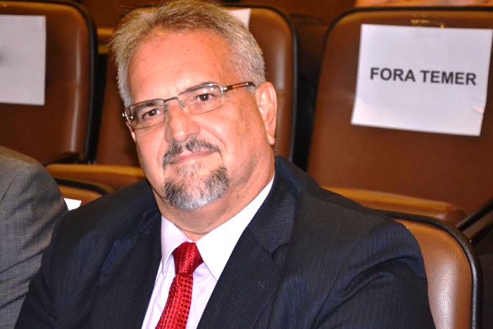 Terceirização destrói CLT e governo age como terrorista, afirma Galo