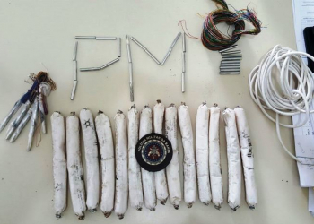 Santaluz: Guarnição da 5ª CIA PM prende homem com 14 bananas de dinamite