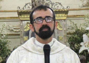 Riachão do Jacuípe – Padre Alessandro celebra última missa com a presença da imagem de Nossa Senhora Aparecida
