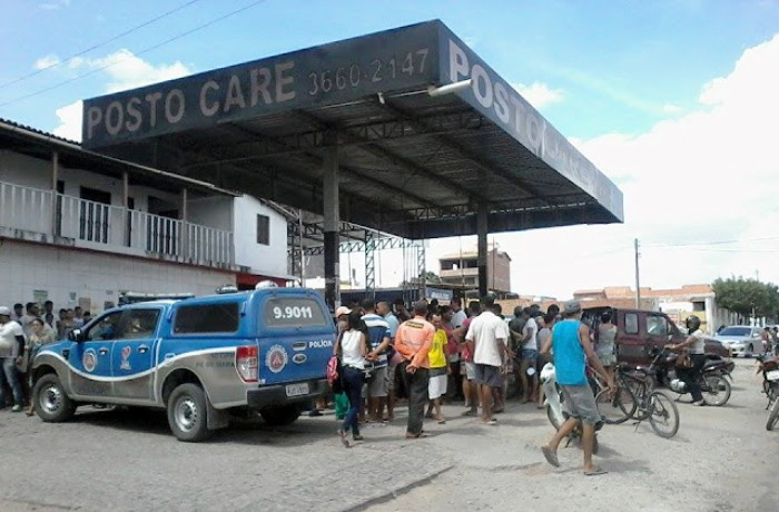 Mototaxista é assassinado quando abastecia veículo na cidade de Pé de Serra