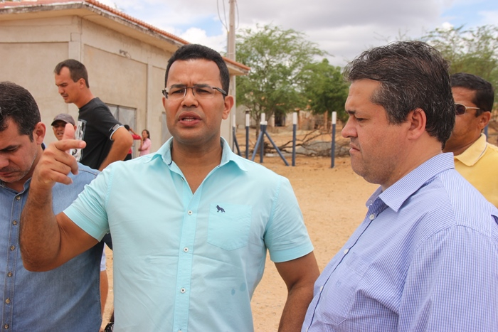 Araci Norte II – Vereadores querem uma solução urgente para retomada da obra