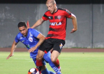 Baianão: Vitória vence o Galícia, chega a 100% de aproveitamento mas sai de campo vaiado