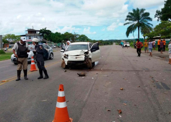 Acidente entre dois carros deixa quatro mortos e cinco feridos