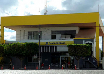 Dois meses após arrombamento de cofre, clientes do Banco do Brasil de Valente ainda enfrentam transtornos