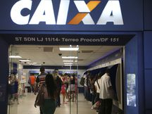 Caixa abre mais cedo até quarta-feira para saque de contas inativas do FGTS