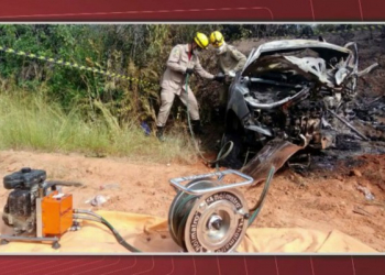 Acidente deixa quatro mortos na BR-349; uma das vítimas era um recém-nascido