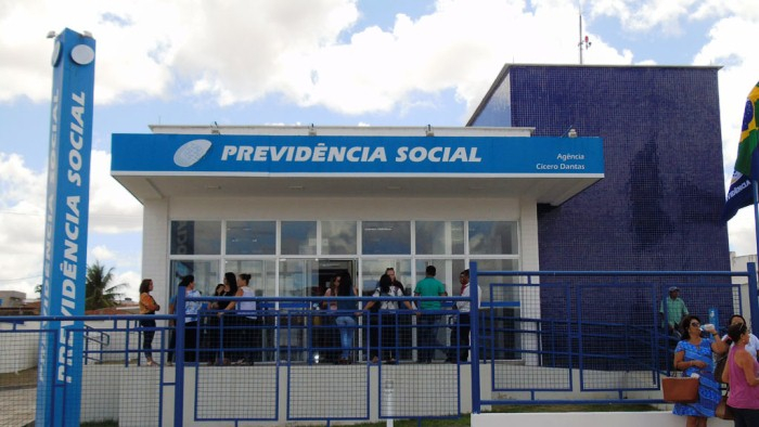 Fátima Nunes participa da inauguração do INSS em Cícero Dantas