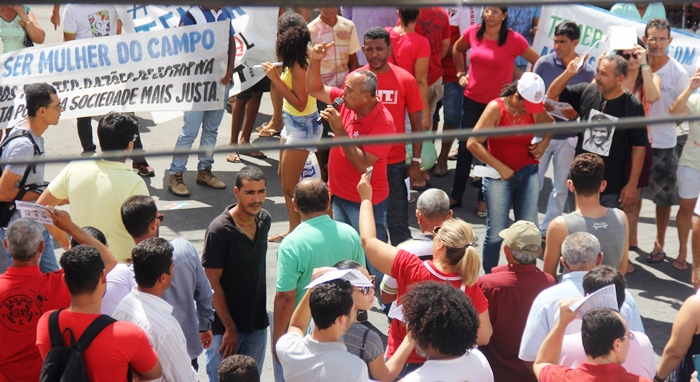 Greve Geral: Protesto contra as reformas da previdência e trabalhista e deputado votado em Coité marcam manifestação