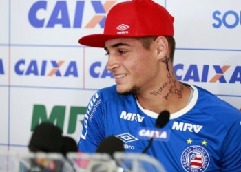 Goleiro Jean renova contrato com o Bahia até dezembro de 2019