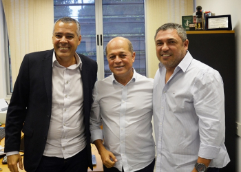 Joseildo se reúne com prefeito e anuncia implantação de indústria do ramo cerâmico em Alagoinhas