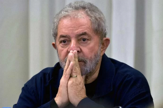 Delações agravam situação de Lula em relação a sítio
