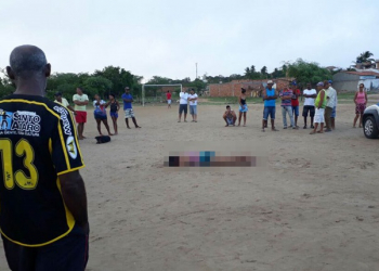 Serrinha – Mulher é encontrada morta a facadas em campo de futebol