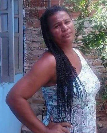 Serrinha – Mulher é encontrada morta a facadas em campo de futebol