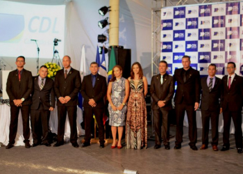 Coité – Nova Diretoria da CDL toma posse e premia os Melhores do Ano de 2016