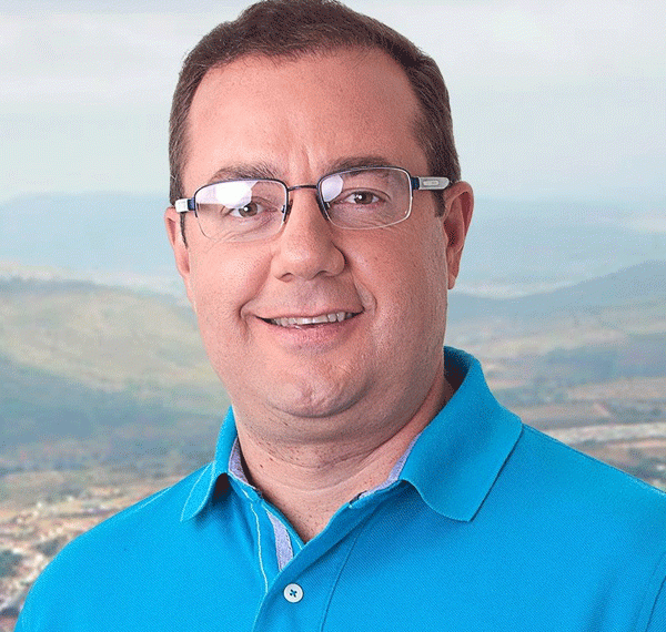 Prefeito de Morro de Chapéu deve exonerar cinco parentes de cargos comissionados no Município