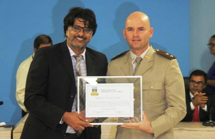 Comandante da 4ª CIA PM de Coité recebe Moção de Aplauso na Câmara Municipal
