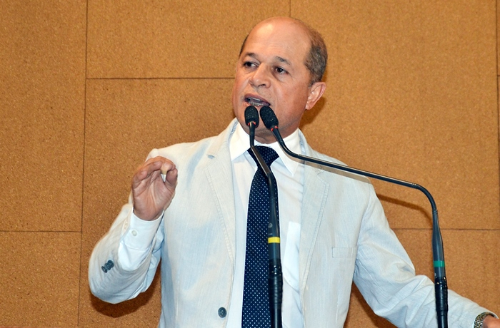 Deputado Joseildo critica reforma trabalhista e convoca deputados para aderirem à luta