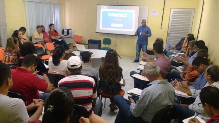 Oficina de comercialização capacita gestores municipais dos territórios Irecê e Sisal