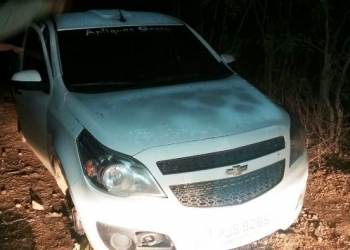 Veículo tomado de assalto em Serrinha é encontrado abandonado na zona rural de Coité