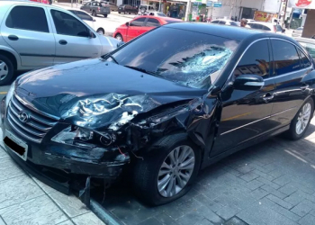 CE – Motorista tenta atropelar travesti, avança na contramão e mata motociclista; veja vídeo