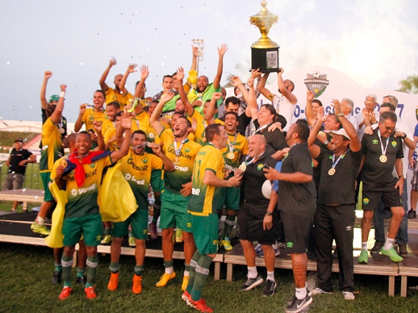 Quinze campeões estaduais foram conhecidos neste domingo (07)