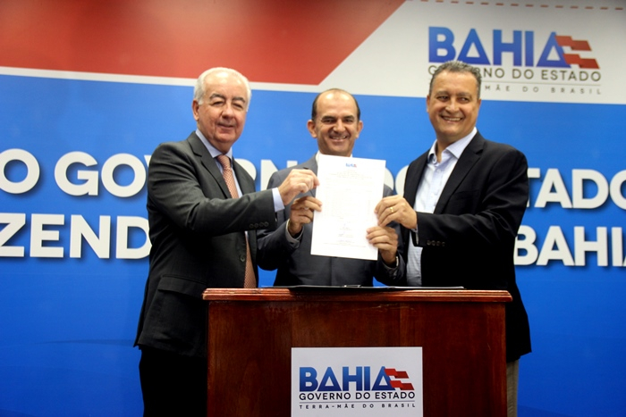 Consórcio da Bacia do Jacuípe assina convênio com o Governo para realização de serviços de manutenção de estradas