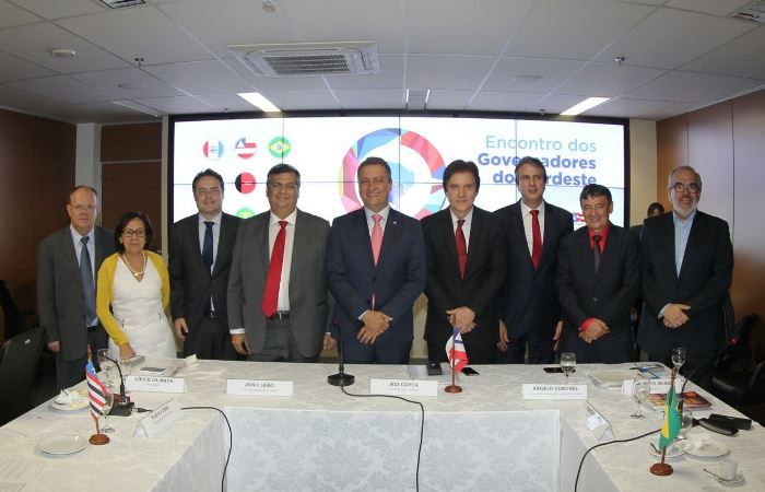 Governadores do Nordeste divulgam carta após encontro na Bahia