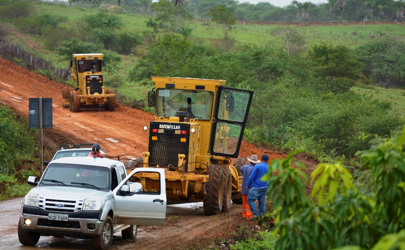 Começou a obra de recuperação da BA- 381 em Quijingue