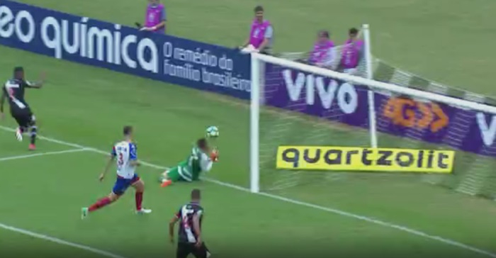 Jean brilha no São Januário, mas não evita primeira derrota do Bahia para o Vasco no Brasileiro
