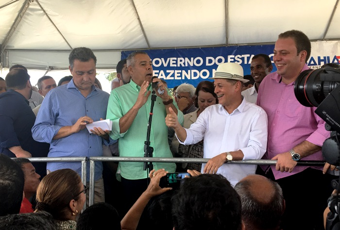 Em público, Joaquim reconhece trabalho de Joseildo por Alagoinhas