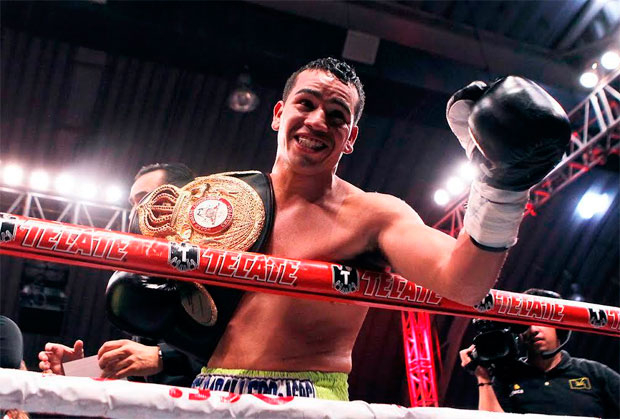 Campeão mundial de boxe morre em acidente de carro no México