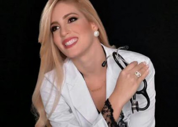 Médica morre em acidente na Linha Verde após deixar plantão