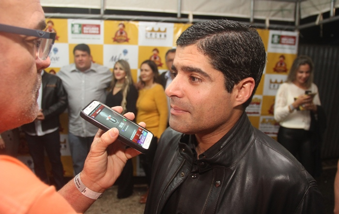 Euclides da Cunha II – Com pinta de pré-candidato a governador, ACM Neto é recebido no último dia da festa de São João