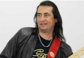 Empresário e guitarrista da Banda Desejo de Mulher está entre os mortos no acidente com ônibus em Minas Gerais