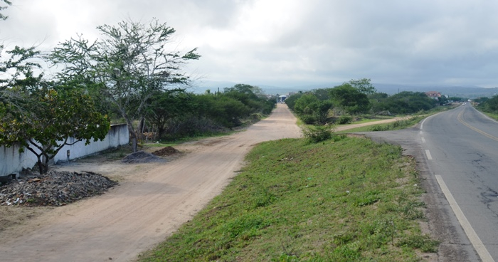 Durante festa junina Alex da Piatã anuncia asfalto para Avenida em Bandiaçu e entrega ambulância em Juazeirinho