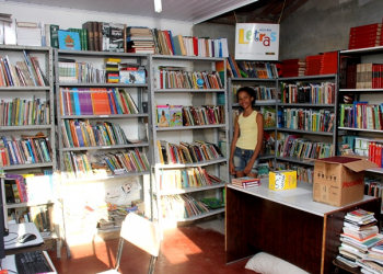 Coité – Depois de realizar o sonho de montar uma biblioteca, estudante trabalha pela sua ampliação