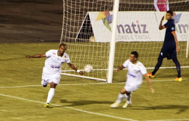 Série D: Fluminense de Feira vence o Atlético-PE e se isola na liderança do Grupo A8