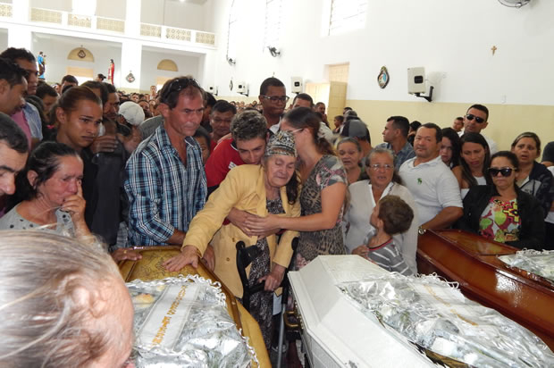 Euclides da Cunha parou para sepultar seus entes queridos vitimas da tragédia em MG