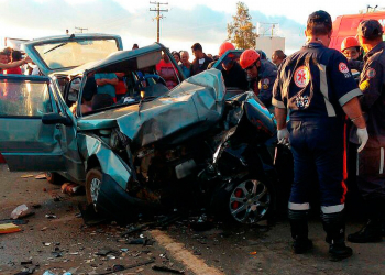 Casal de idosos morre e quatro pessoas ficam feridas em acidente na BR-116