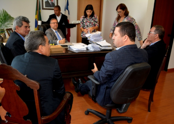 Gika Lopes defende a reabertura da UPA de Serrinha, em audiência na SESAB