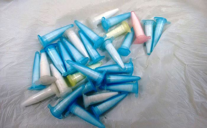 Serrinha: PM aborda passageiro ao descer de ônibus e encontra com ele 29 pinos de cocaína